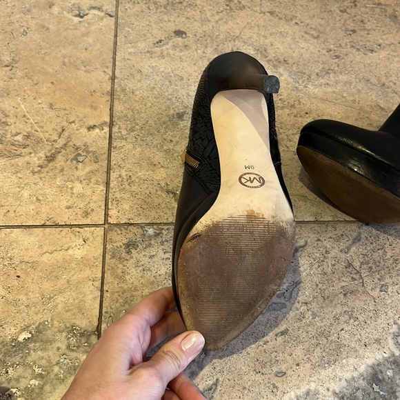 Michael Kors black booties - Picture 5 of 7